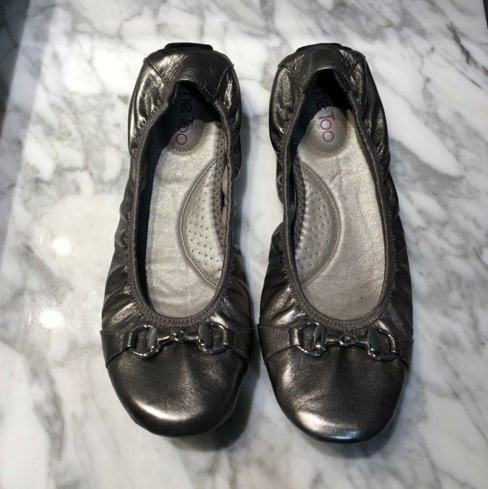me too Metallic Black Ballet Flats with Horsebit Accent